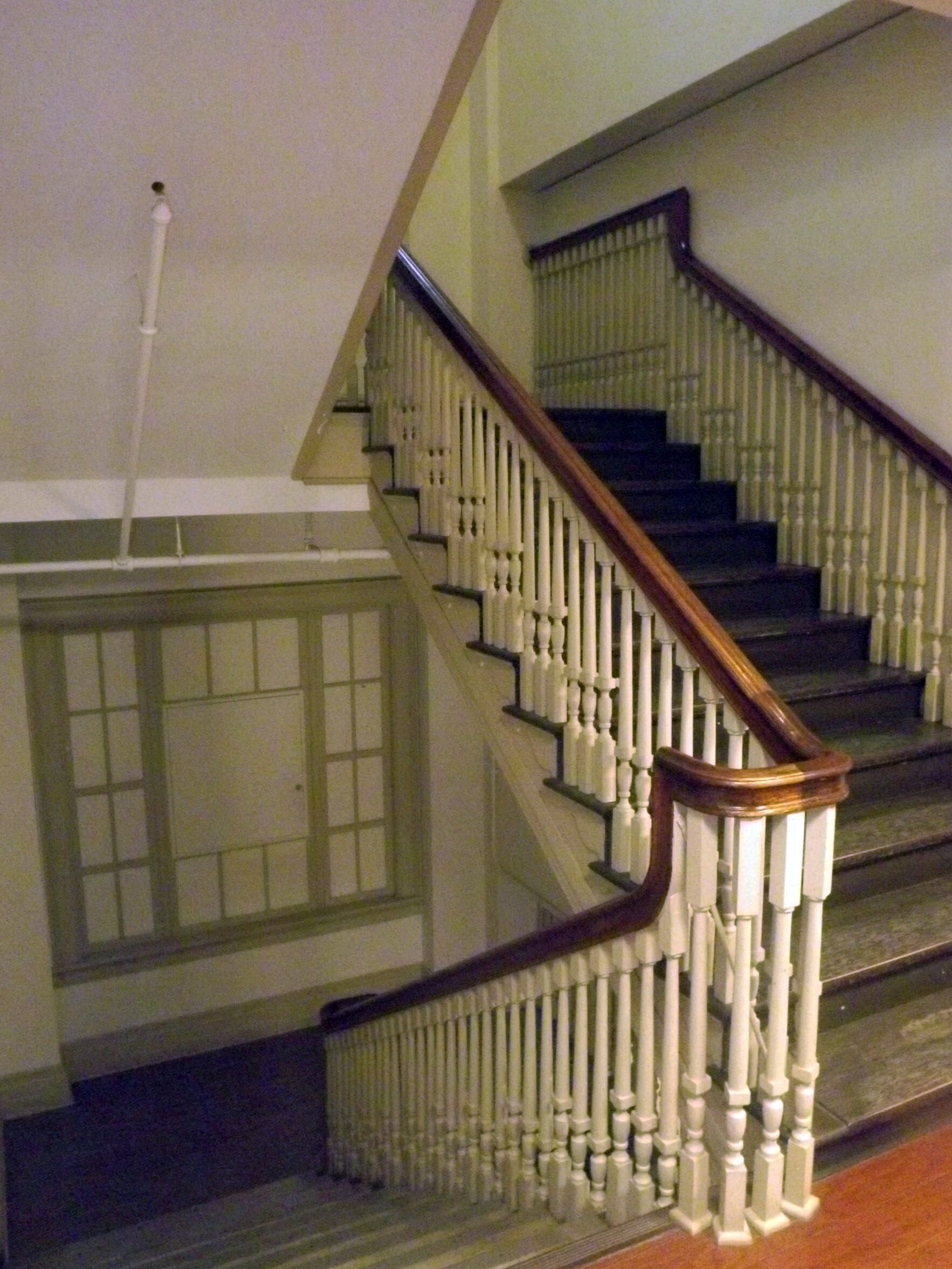 06 – English Building 1905